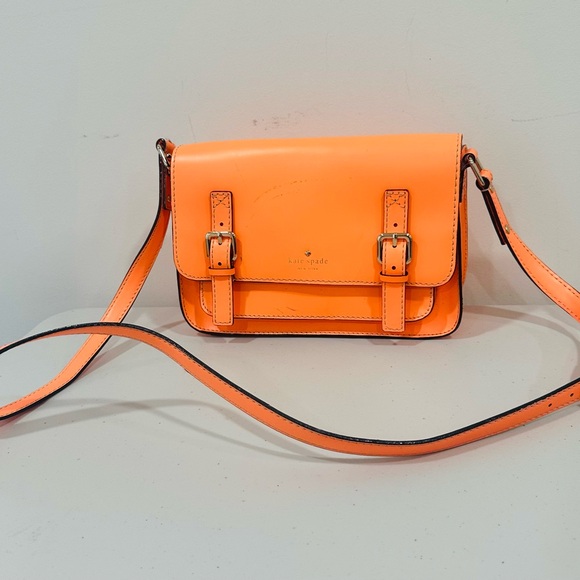 KATE SPADE‎ ESSEX SCOUT ORANGE LEATHER CAMBRIDGE SMALL CROSSBODY MESSENGER BAG - Picture 2 of 13